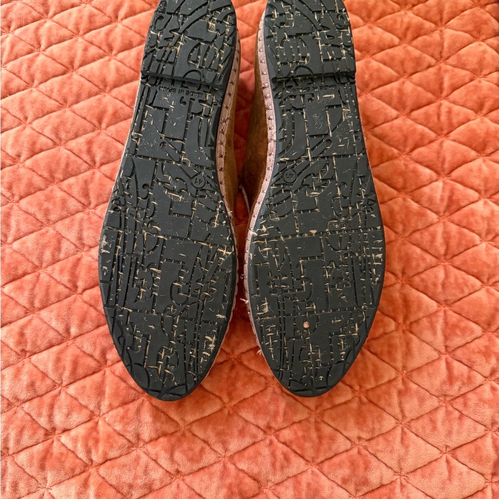 Flabelus Women's Brown Flats - Picture 3 of 5